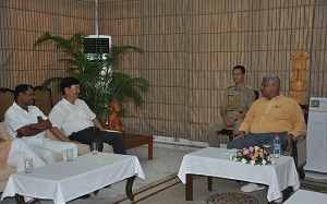The Governor of Arunachal Pradesh Shri Tathagata Roy with the Members of State BJP Delegation led by State BJP President Tapir Gao at  Gandhi Hall, Raj Bhavan, Itanagar on 11th July 2016.